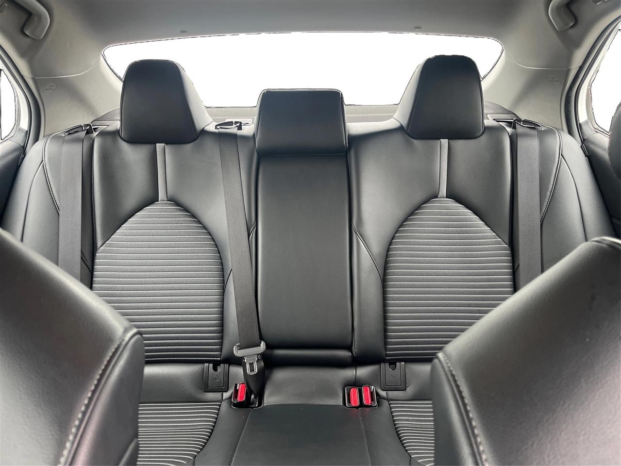 Toyota Camry  2021
