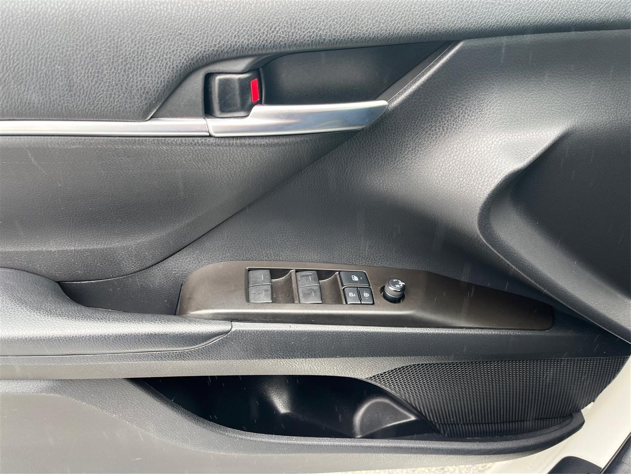 Toyota Camry  2021