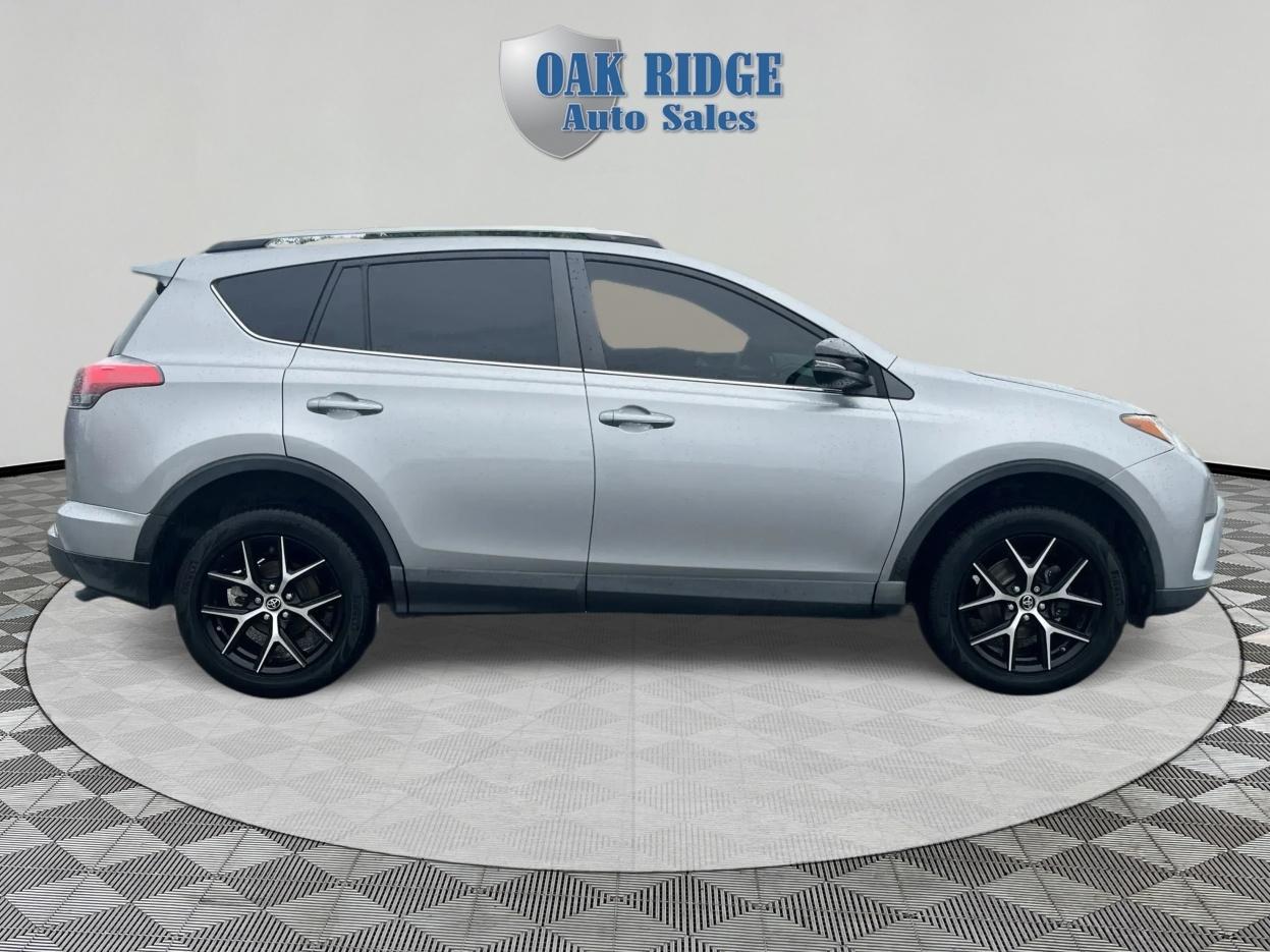 Toyota RAV4  2018