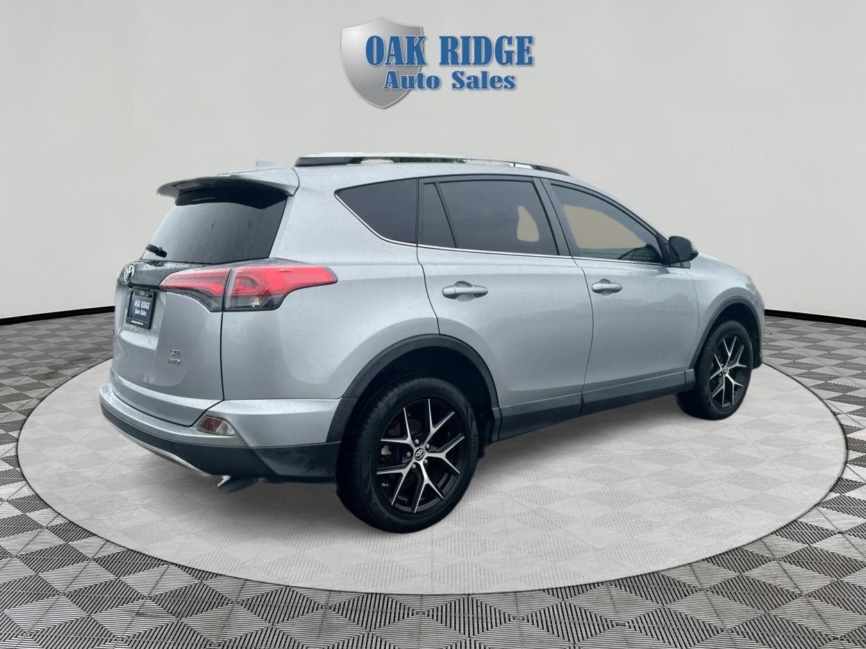 Toyota RAV4  2018