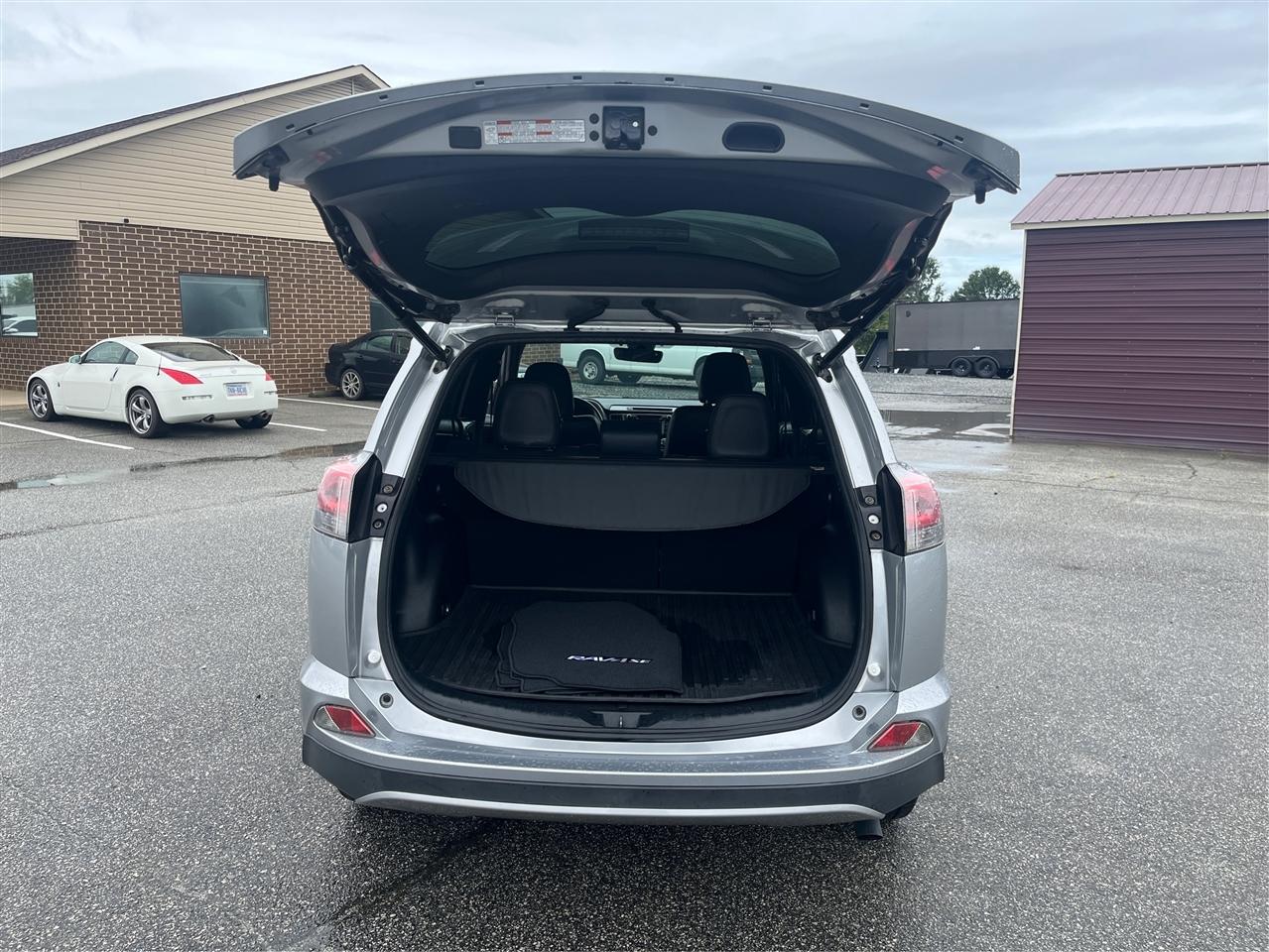 Toyota RAV4  2018