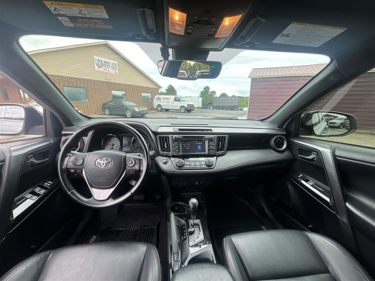 Toyota RAV4  2018