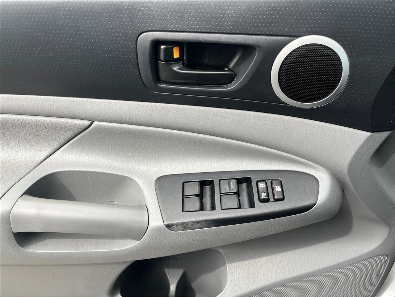 Toyota Tacoma  2013