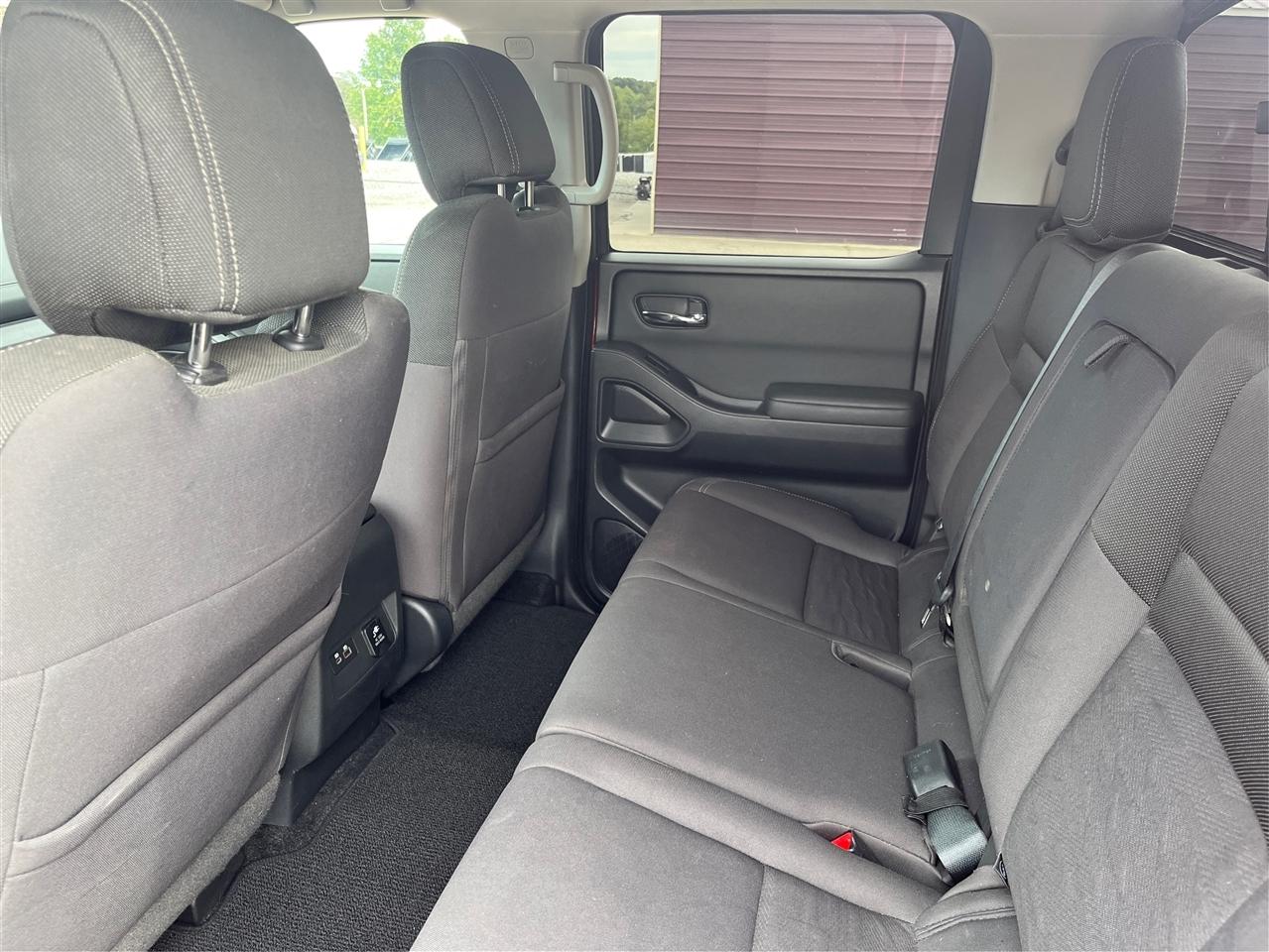 Nissan Frontier SV 2022