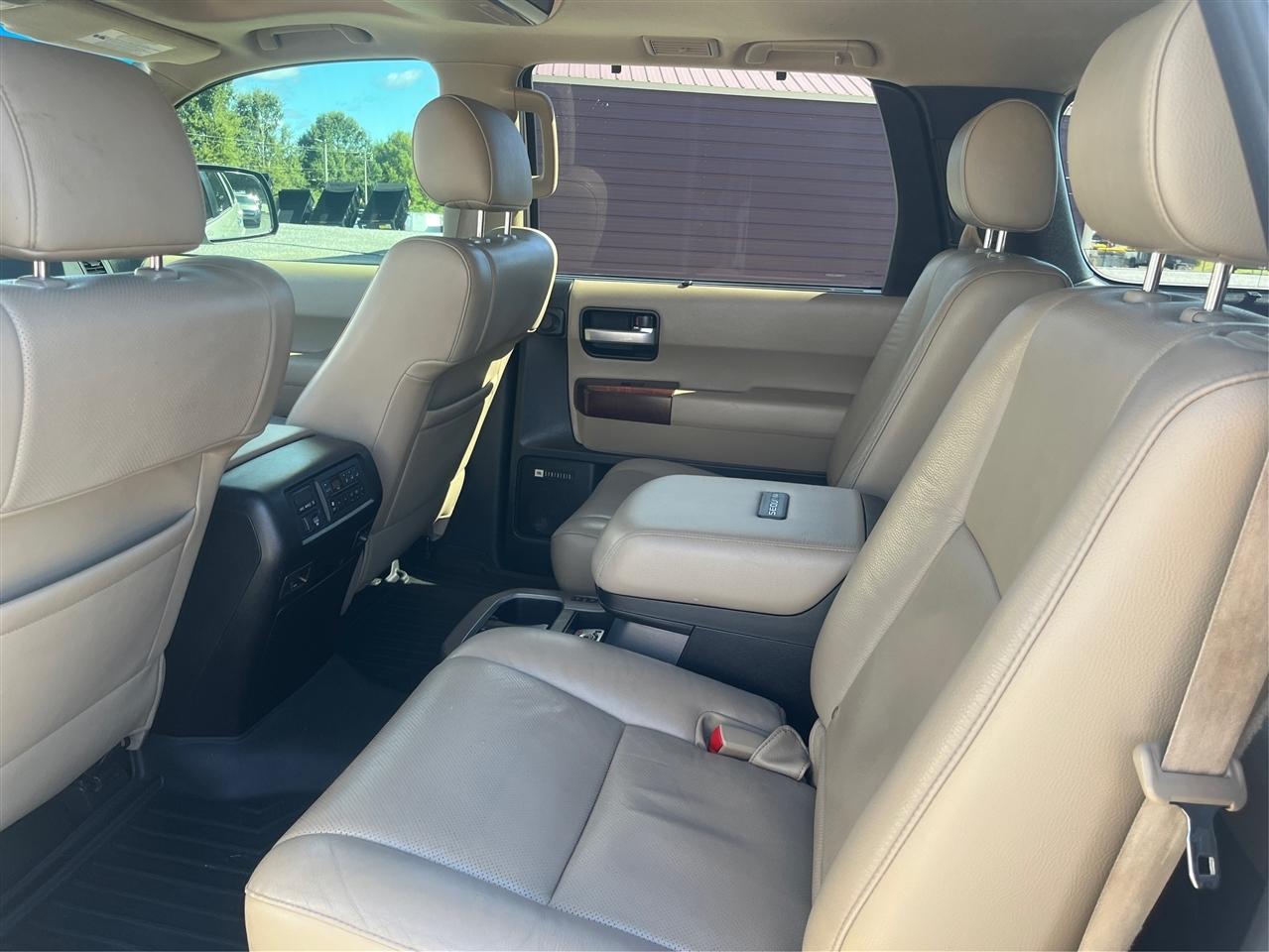 Toyota Sequoia Platinum 2014