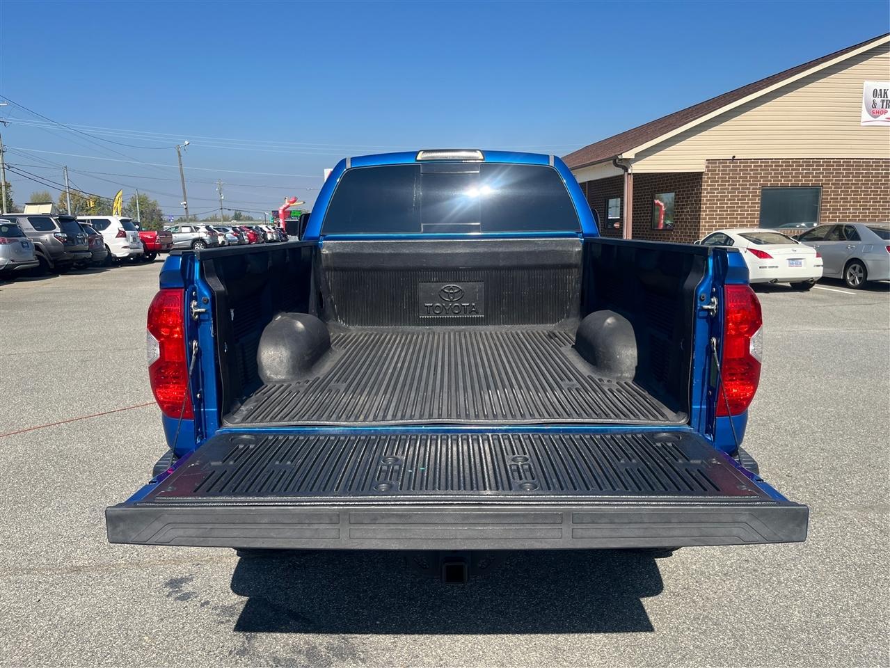 Toyota Tundra  2016