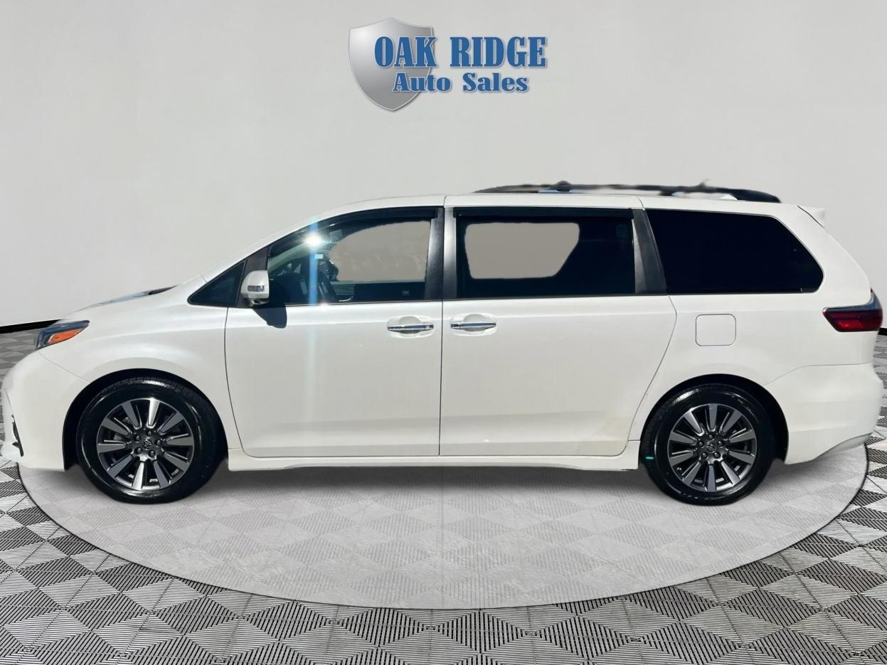 Toyota Sienna Limited Premium 7-Passenger 2020