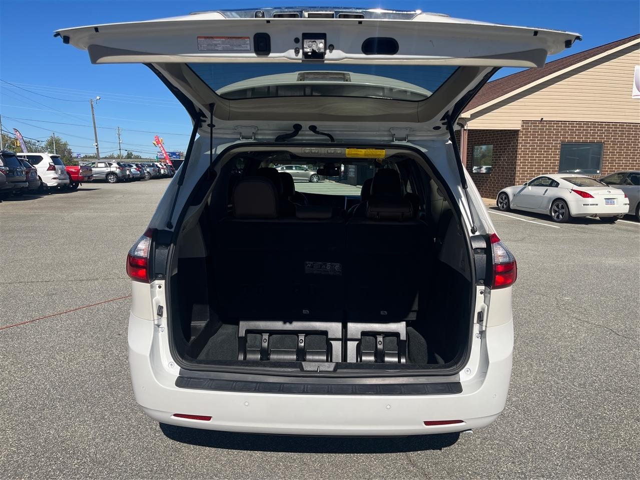 Toyota Sienna Limited Premium 7-Passenger 2020
