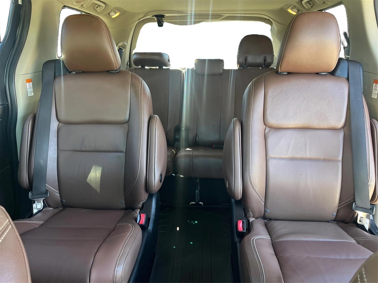 Toyota Sienna Limited Premium 7-Passenger 2020