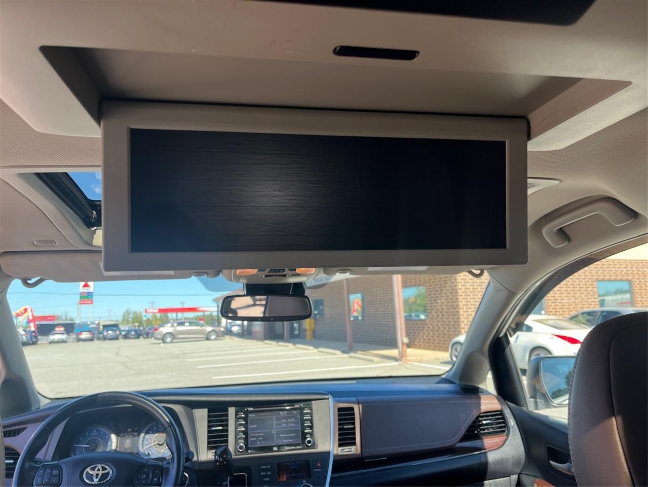 Toyota Sienna Limited Premium 7-Passenger 2020