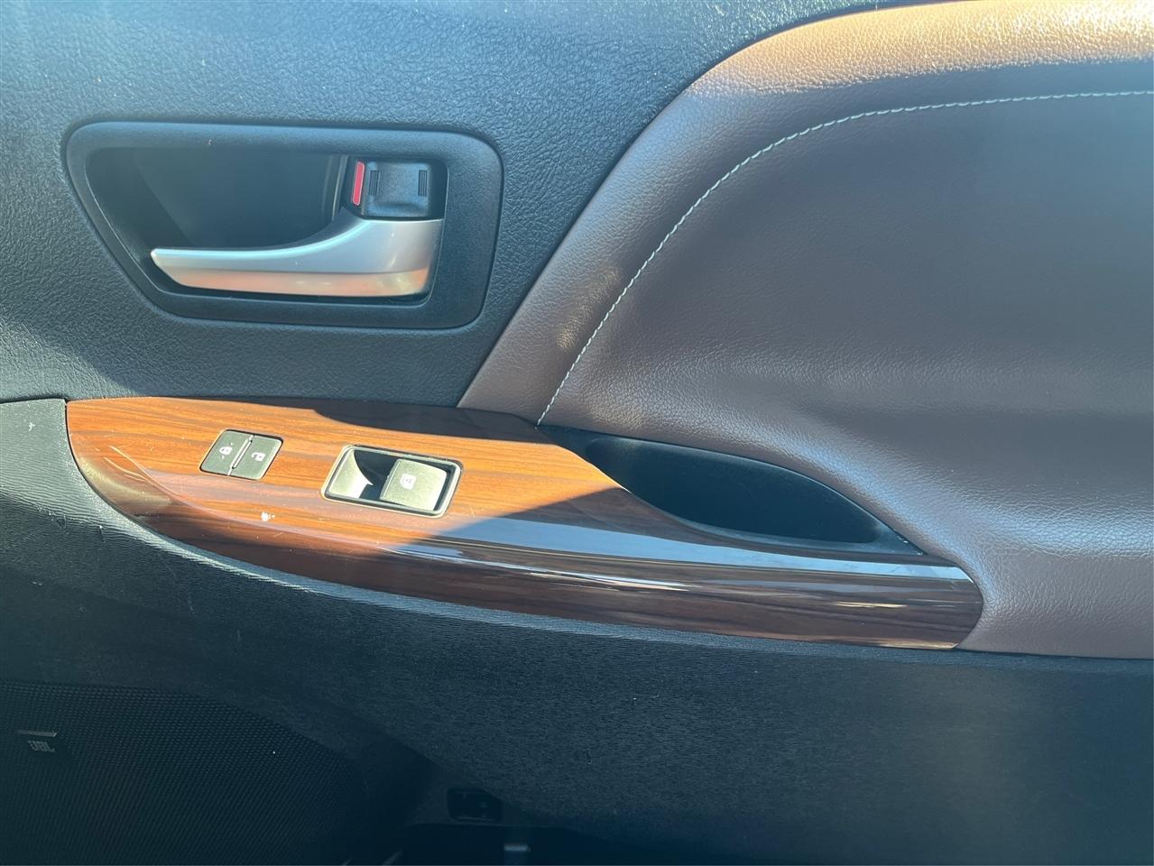 Toyota Sienna Limited Premium 7-Passenger 2020