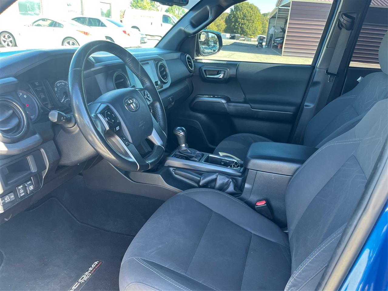 Toyota Tacoma  2017