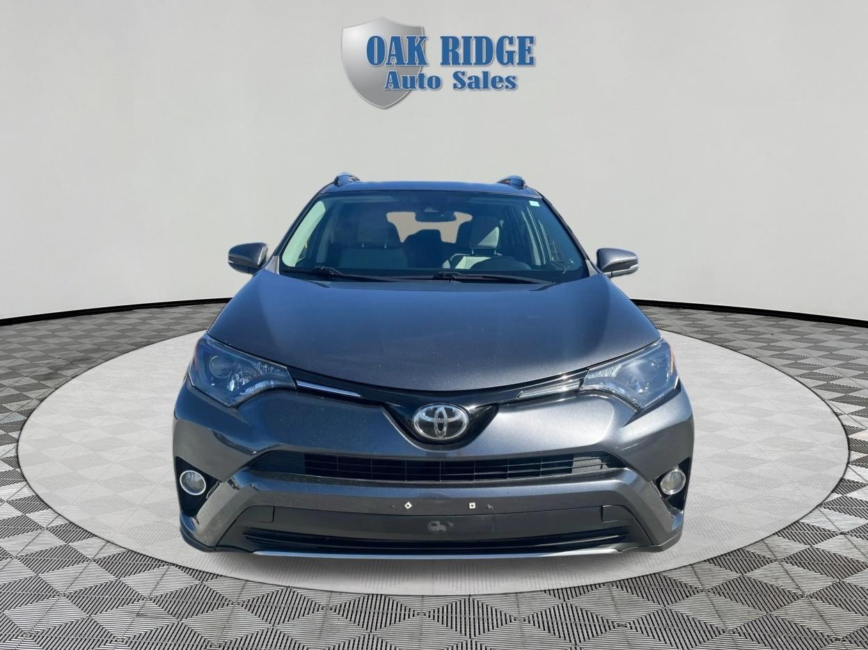 Toyota RAV4 XLE 2017