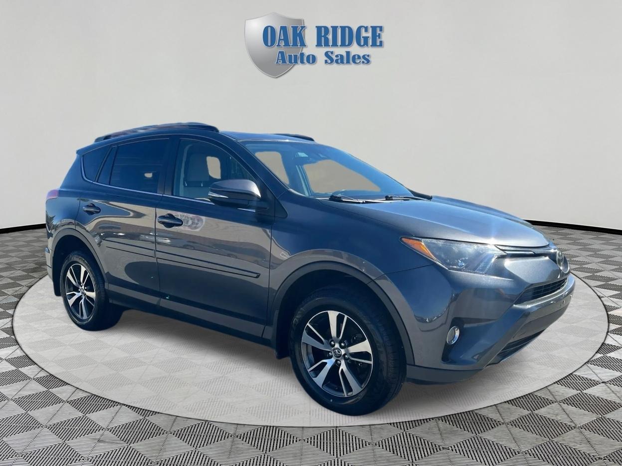 Toyota RAV4 XLE 2017