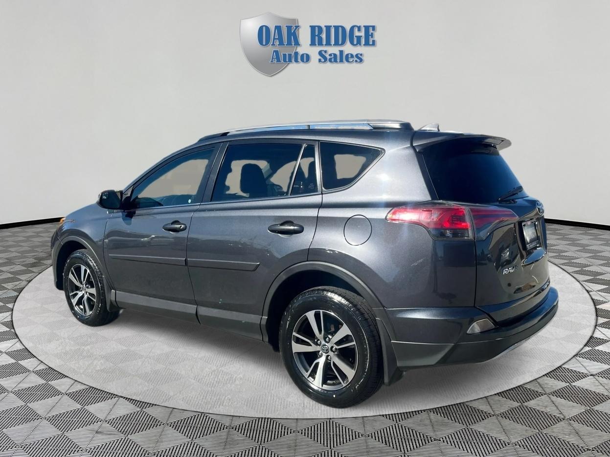 Toyota RAV4 XLE 2017