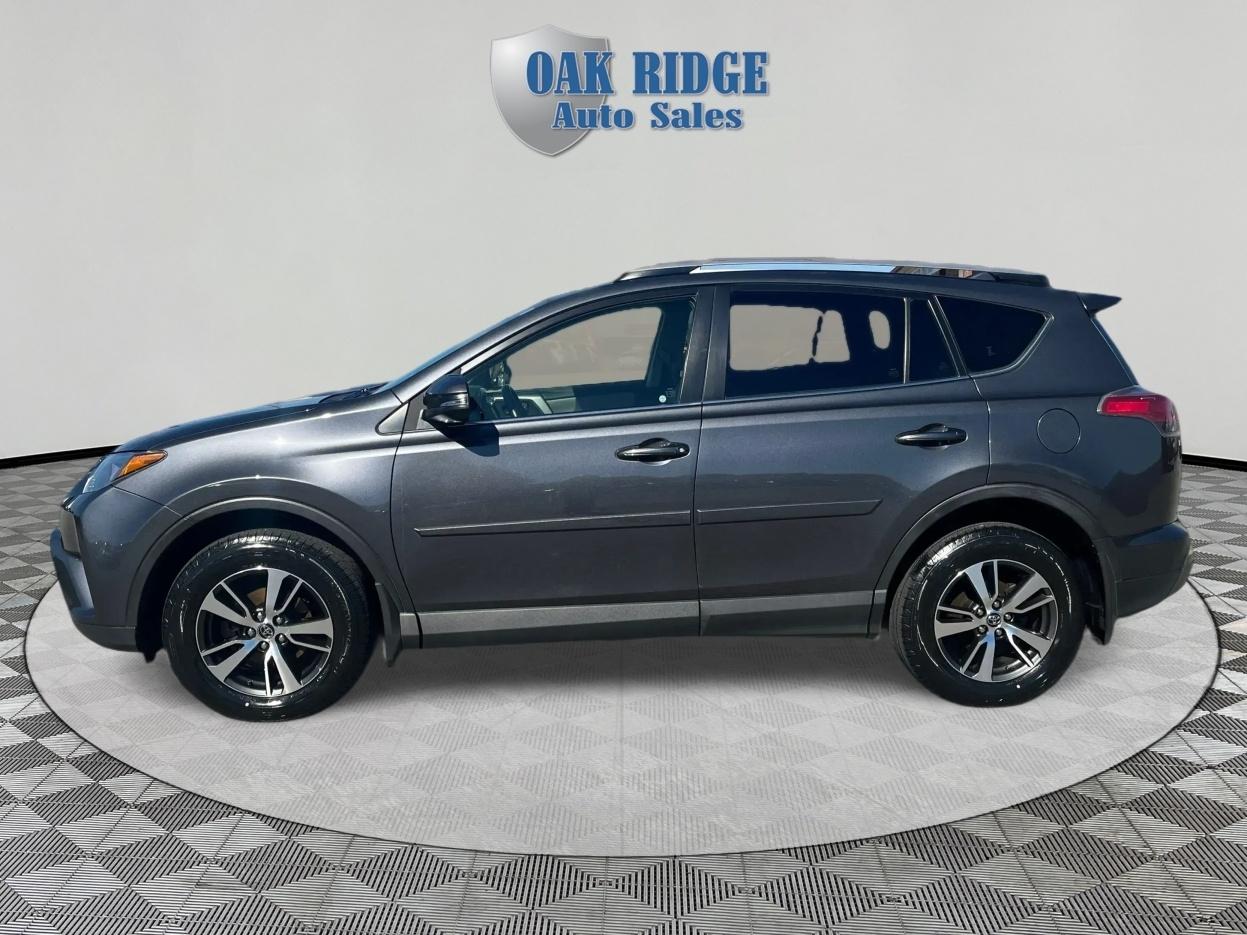 Toyota RAV4 XLE 2017