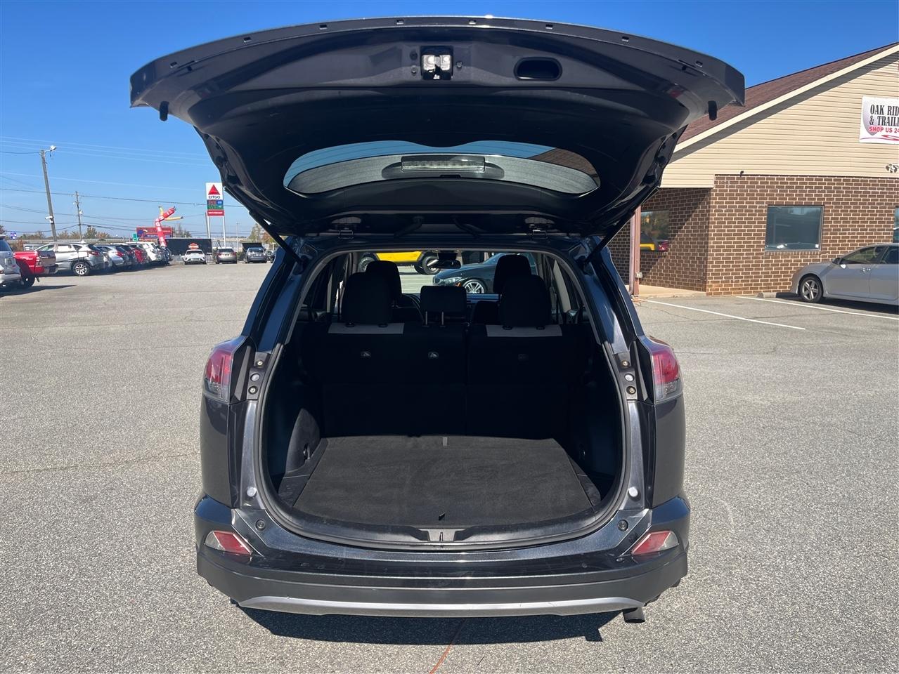 Toyota RAV4 XLE 2017