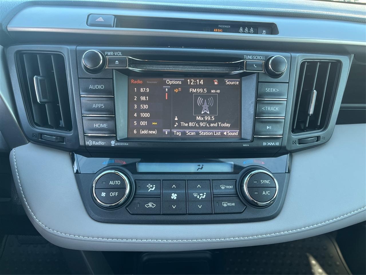 Toyota RAV4 XLE 2017