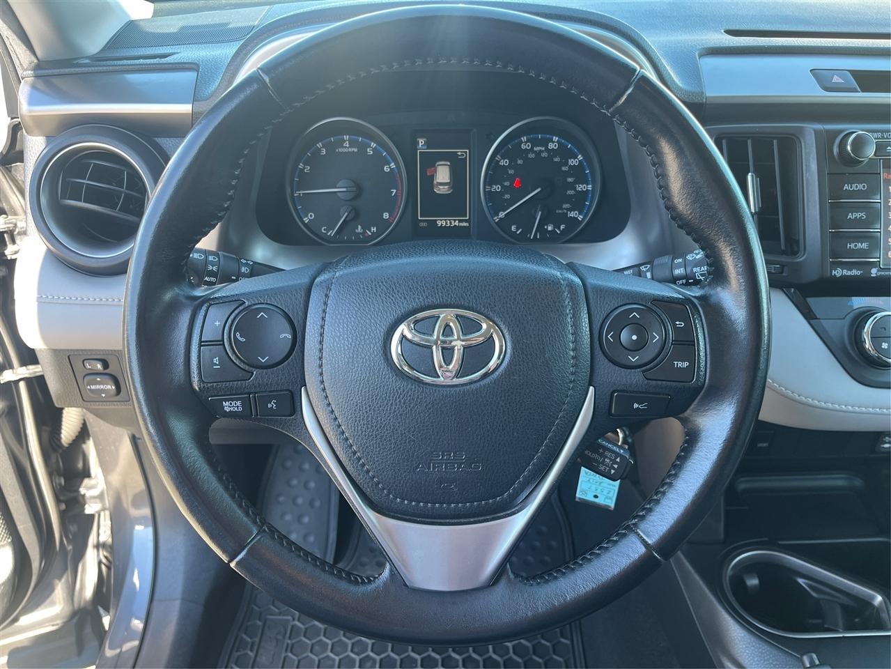 Toyota RAV4 XLE 2017