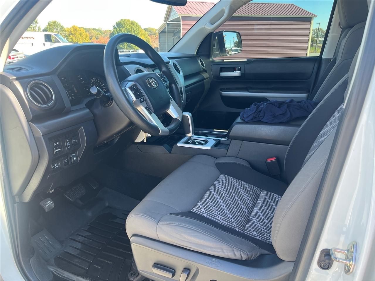 Toyota Tundra SR5 2018
