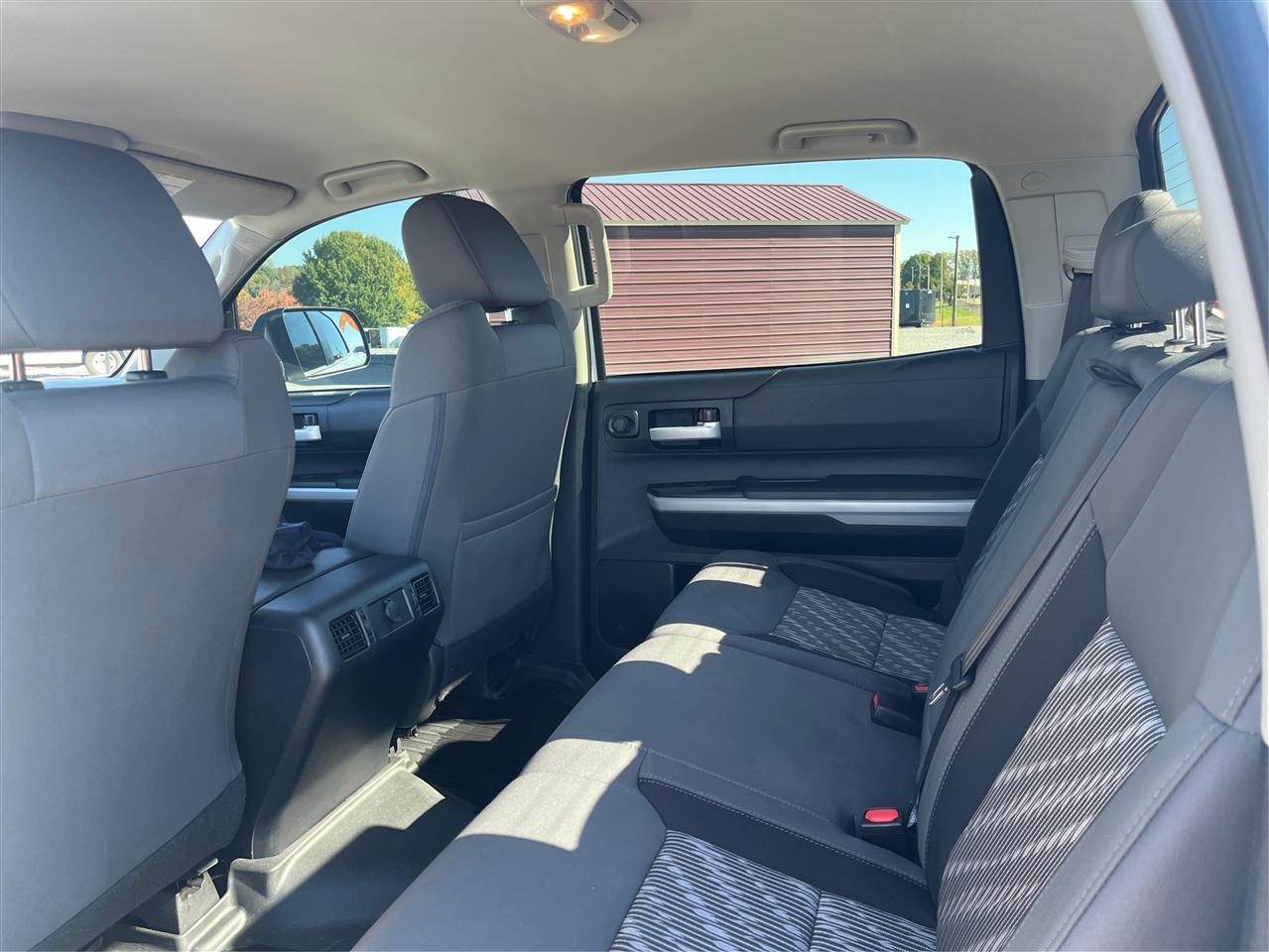 Toyota Tundra SR5 2018