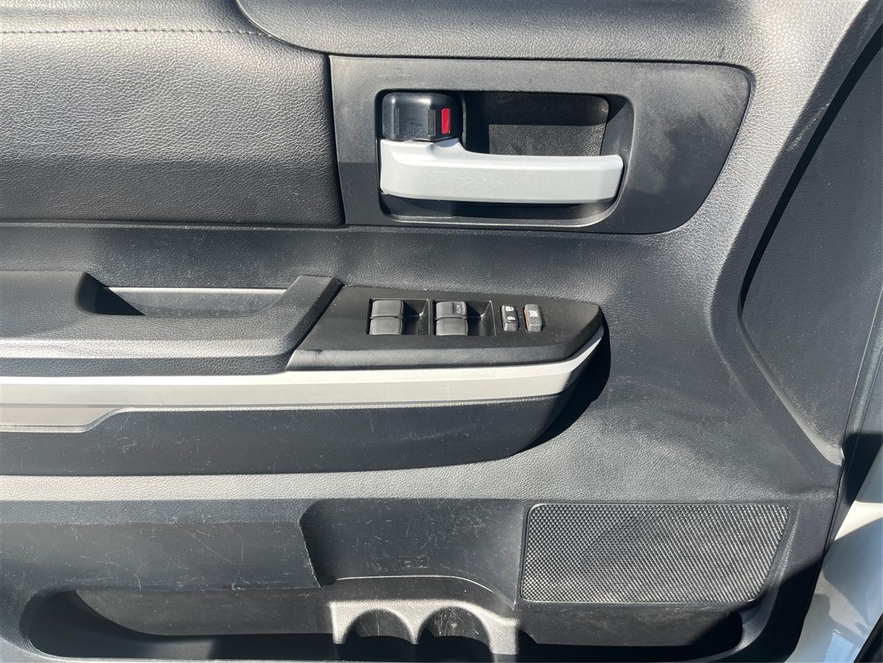 Toyota Tundra SR5 2018