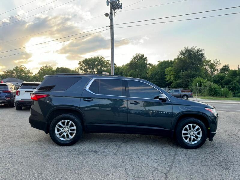 2019 Chevrolet Traverse photo 2