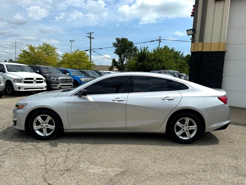 2021 Chevrolet Malibu LS photo 2