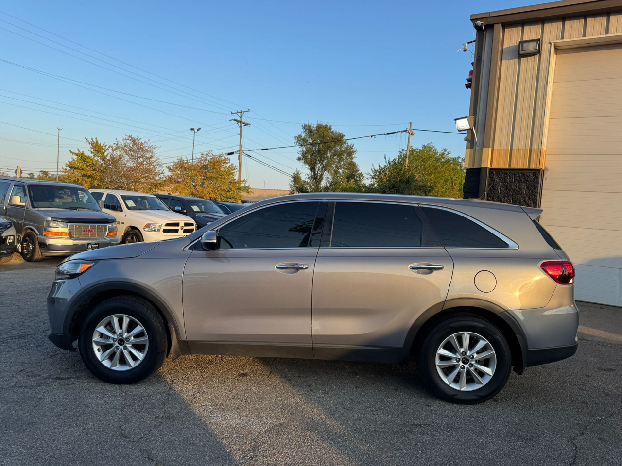 2019 Kia Sorento L photo 2