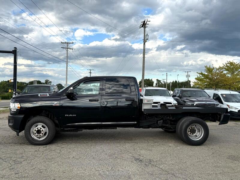 2022 Ram 3500 Tradesman photo 2