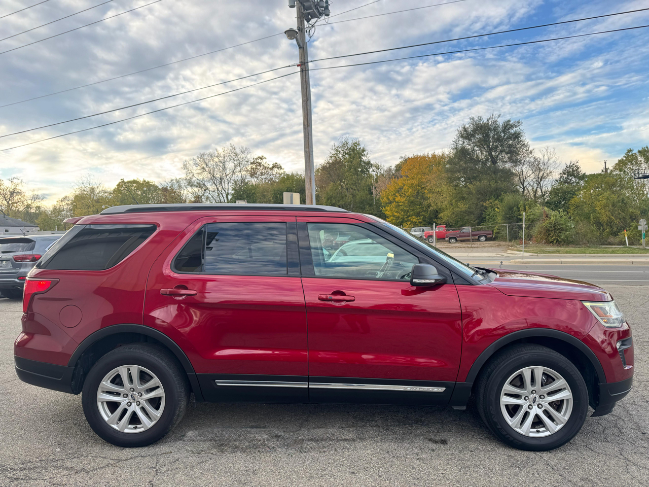 2019 Ford Explorer XLT photo 4
