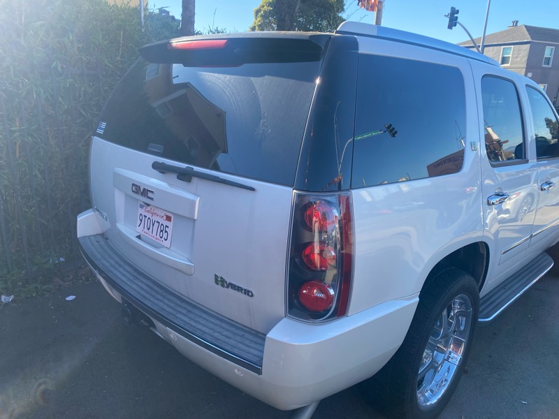 GMC Yukon Hybrid Denali 4WD 2010