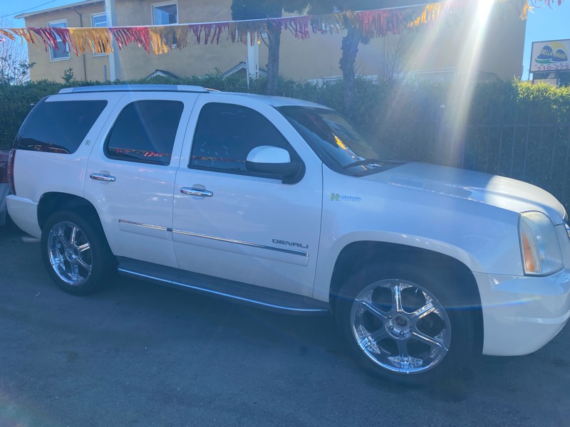 GMC Yukon Hybrid Denali 4WD 2010
