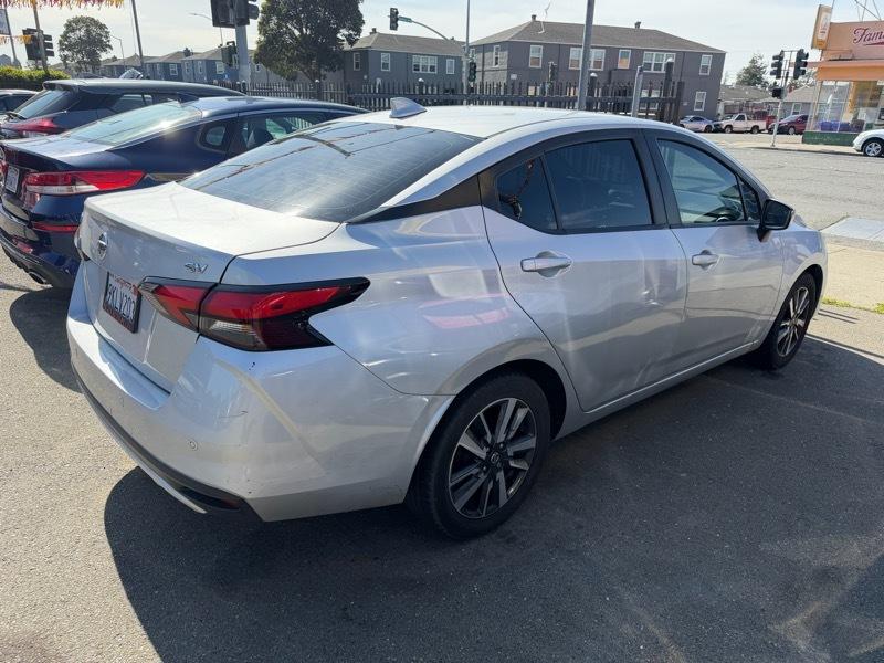 Nissan Versa SV 2021