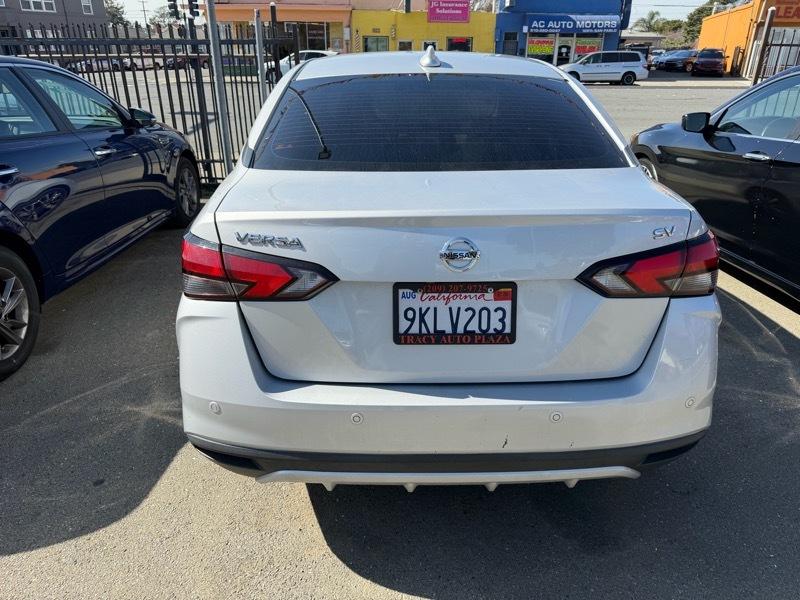 Nissan Versa SV 2021