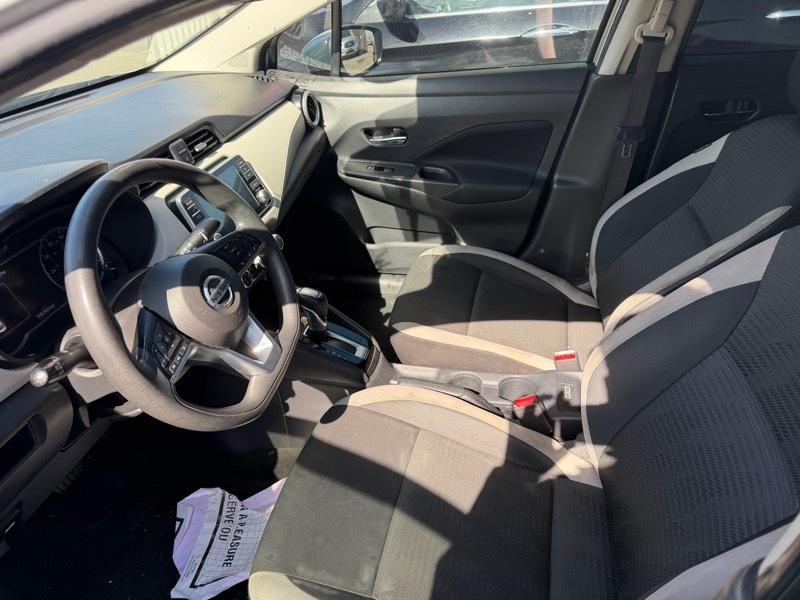 Nissan Versa SV 2021