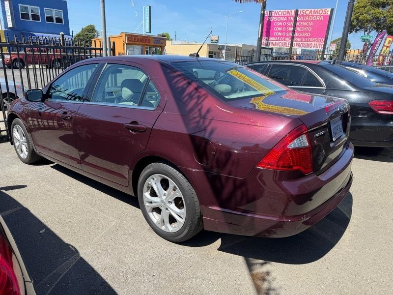 Ford Fusion SE 2012