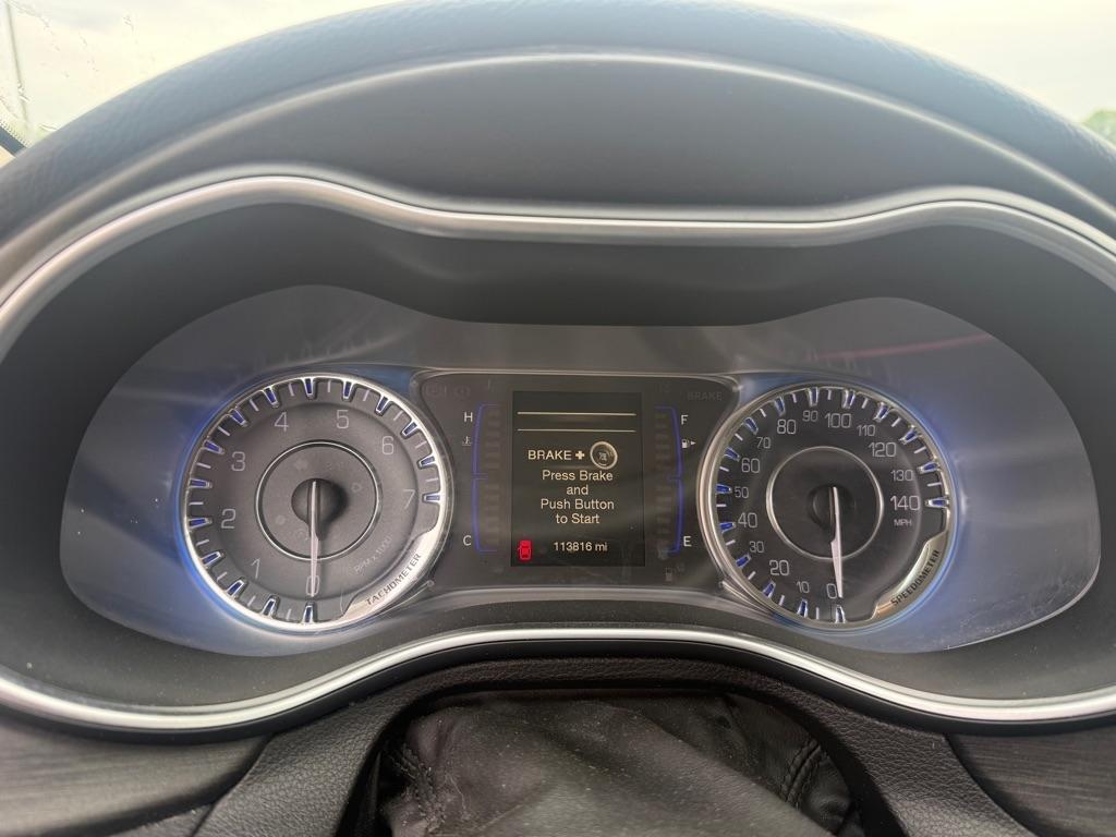 Chrysler 200  2016