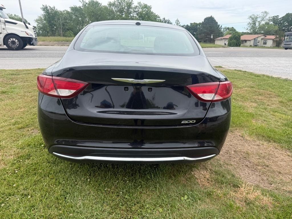 Chrysler 200  2016