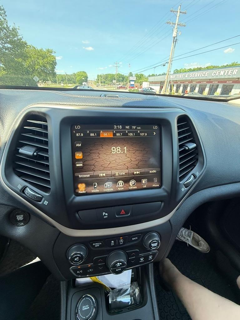 Jeep Cherokee  2017