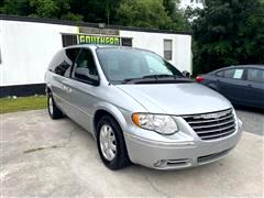 2005 Chrysler Town & Country 