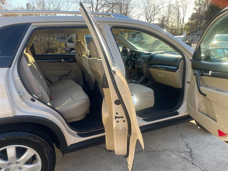 Kia Sorento LX 2WD 2011