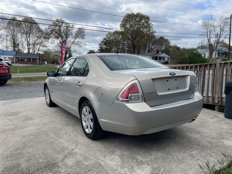 Ford Fusion I4 S 2009