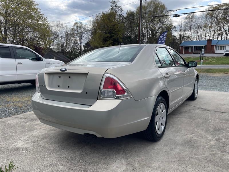 Ford Fusion I4 S 2009