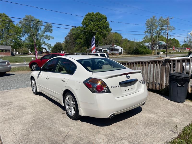 Nissan Altima 3.5 SR 2010