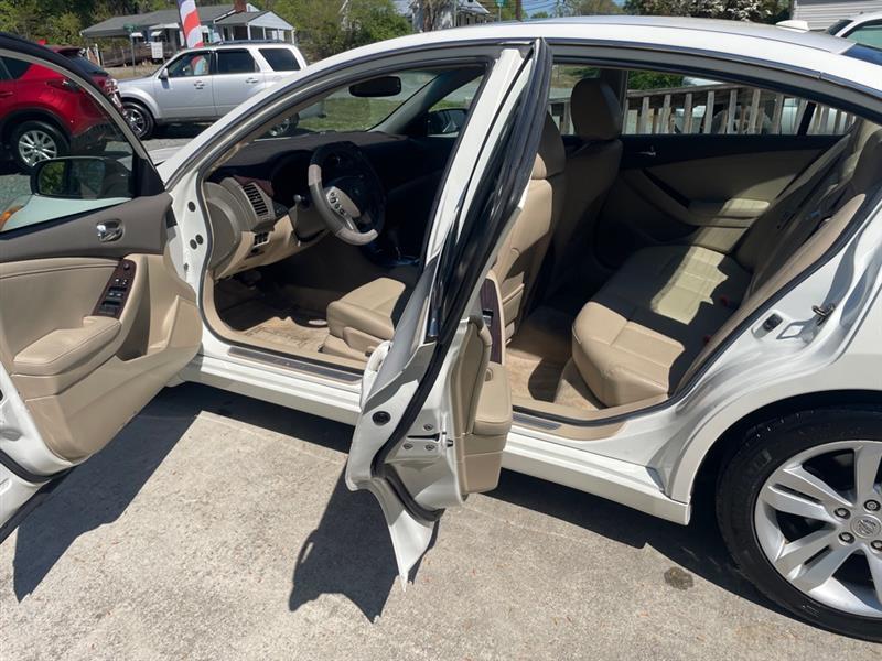 Nissan Altima 3.5 SR 2010