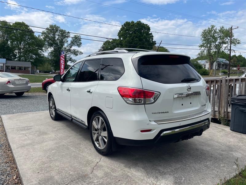 Nissan Pathfinder S 2WD 2014