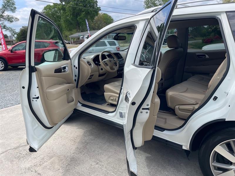 Nissan Pathfinder S 2WD 2014