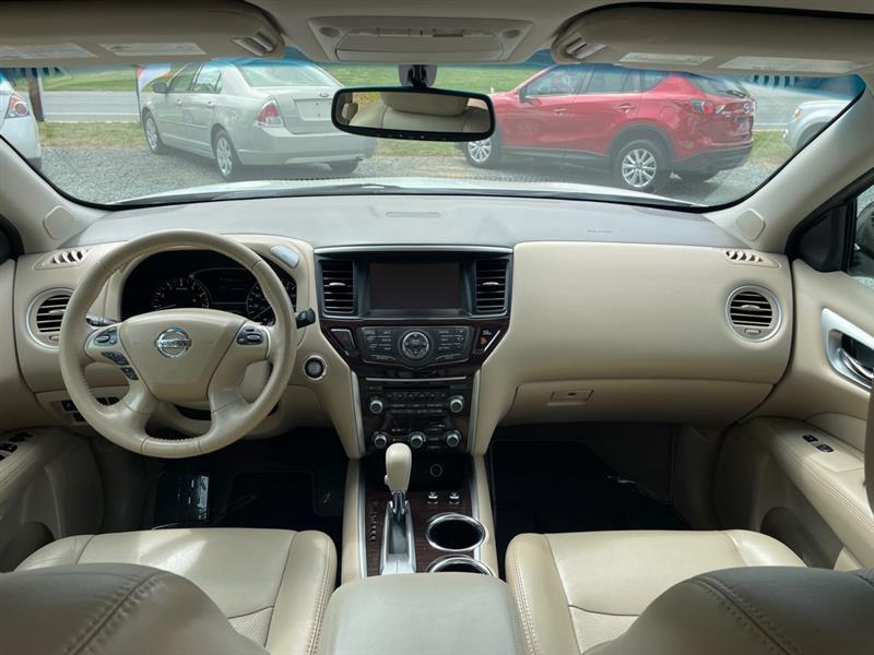 Nissan Pathfinder S 2WD 2014