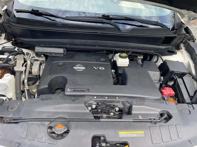 Nissan Pathfinder S 2WD 2014